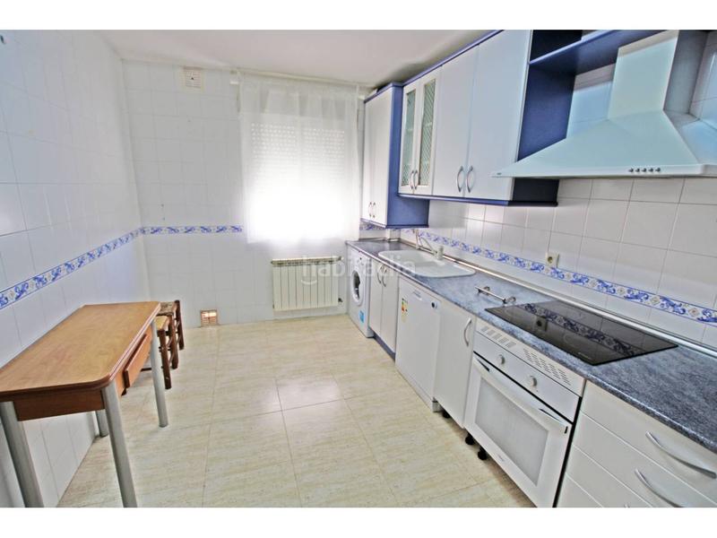 Foto d12d6c71-2c6c-4d66-a0b8-e16f3310af2f. Duplex con riscaldamento in Cabanillas del Campo