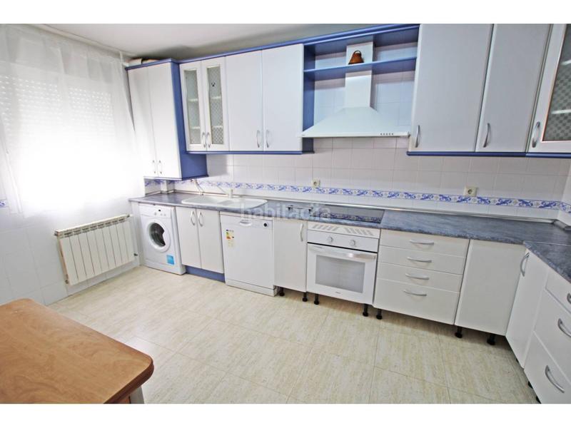 Foto fa9f80b5-fbdb-40d2-97c8-78dedae7d565. Duplex con riscaldamento in Cabanillas del Campo