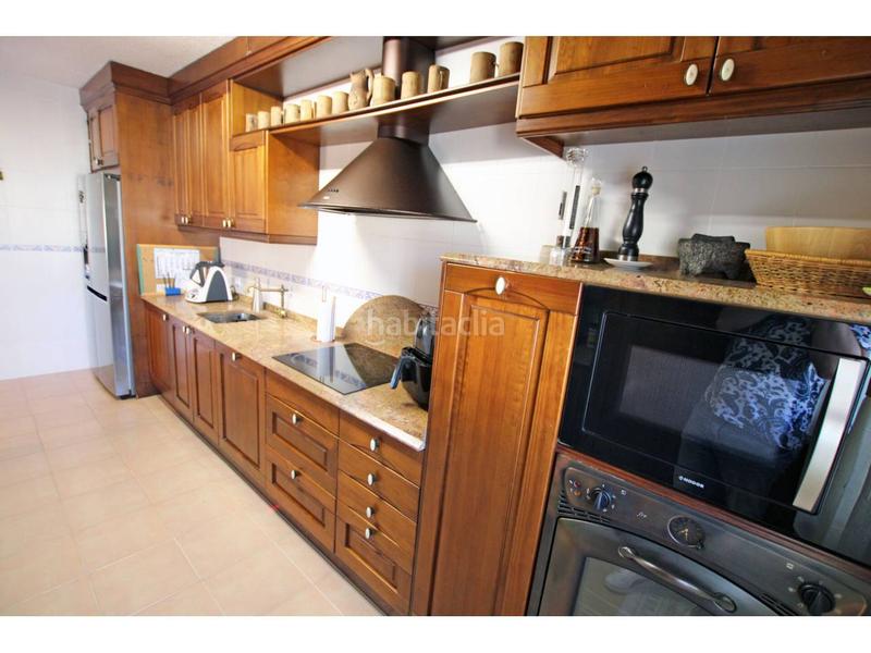 Foto 21eab86b-ed40-484b-a454-941989889ee5. Casa adossada amb calefacció aparcament piscina a Cabanillas del Campo