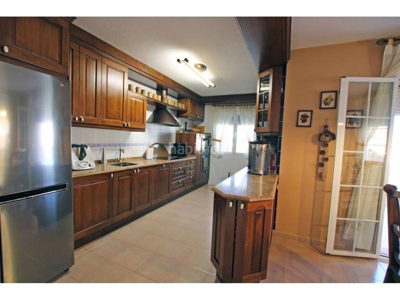 Foto 31d869dc-0d74-4438-9e5a-64dd0e186ada. Casa adossada amb calefacció aparcament piscina a Cabanillas del Campo