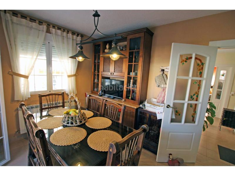 Foto 32bcb1d6-098e-4ed4-bb72-da7acac03c0d. Casa adossada amb calefacció aparcament piscina a Cabanillas del Campo