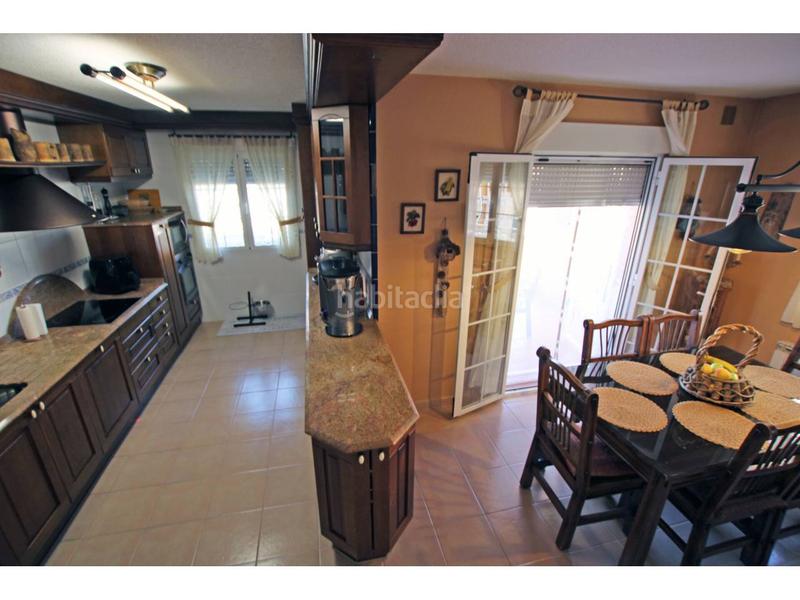 Foto 4b3c5d27-a2c7-4cdd-9d68-b9520b03443d. Casa adossada amb calefacció aparcament piscina a Cabanillas del Campo