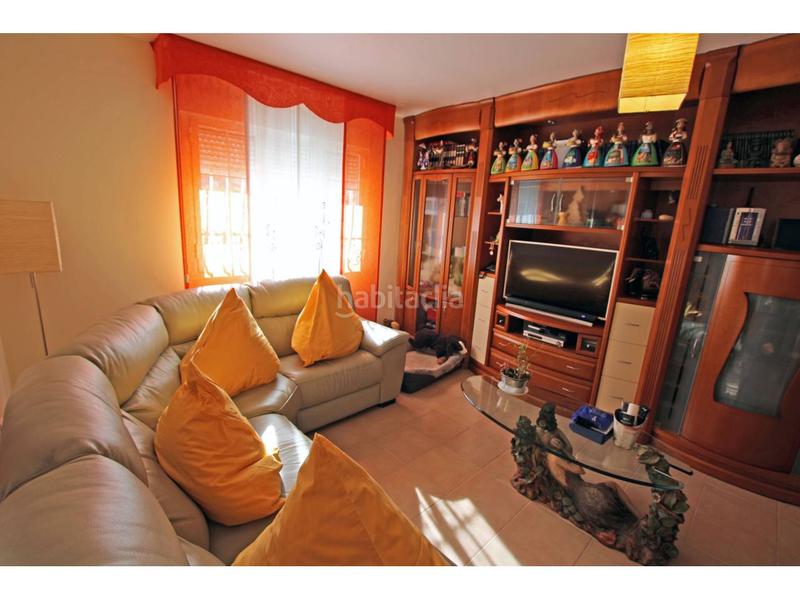 Foto 51a18e86-624f-47f7-8d09-2a953cf44b85. Casa adossada amb calefacció aparcament piscina a Cabanillas del Campo