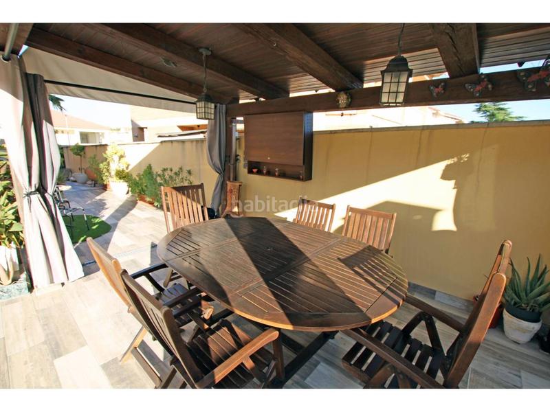 Foto 521cf330-7e3b-4841-b5c2-d51b30083d36. Casa adossada amb calefacció aparcament piscina a Cabanillas del Campo