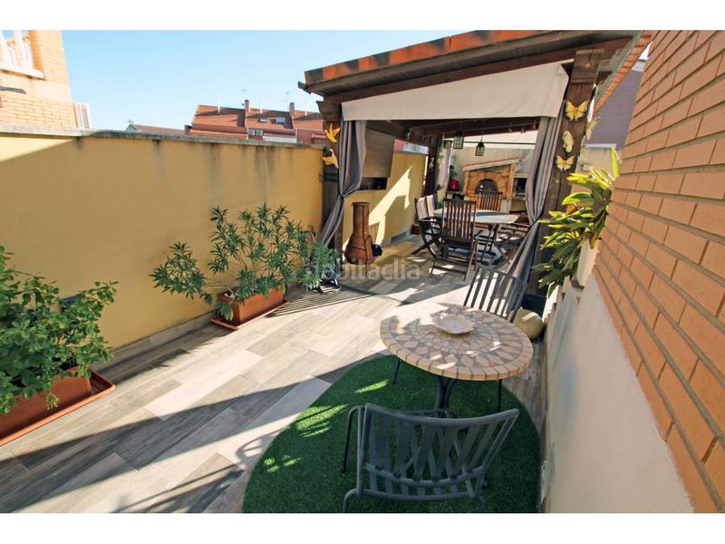 Foto 83cd4139-dc32-4f31-859c-5977b5f05ac0. Casa adossada amb calefacció aparcament piscina a Cabanillas del Campo