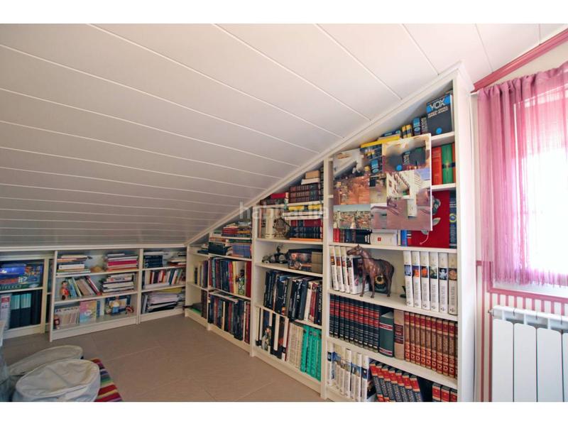 Foto 8edaeaf5-b416-4725-8b90-9ef4cdb05233. Casa adossada amb calefacció aparcament piscina a Cabanillas del Campo