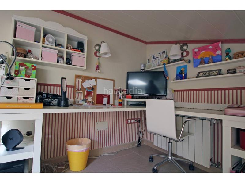 Foto a90d1385-776f-45b5-a0b7-b0c2b1838f18. Casa adossada amb calefacció aparcament piscina a Cabanillas del Campo