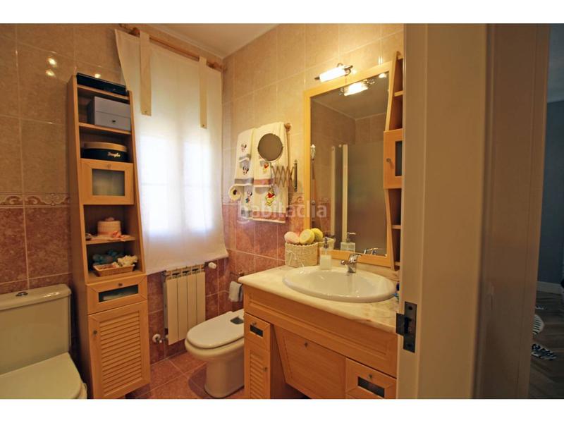 Foto ad93a4f6-e4d4-4e30-816f-9b12f2d9f48c. Casa adossada amb calefacció aparcament piscina a Cabanillas del Campo