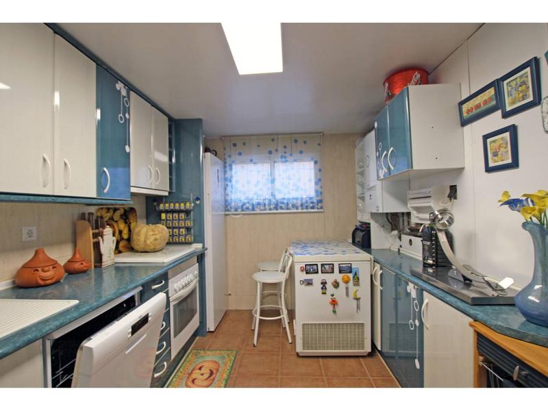 Foto bef00c82-b5bb-44fc-8589-5aff56319287. Casa adossada amb calefacció aparcament piscina a Cabanillas del Campo