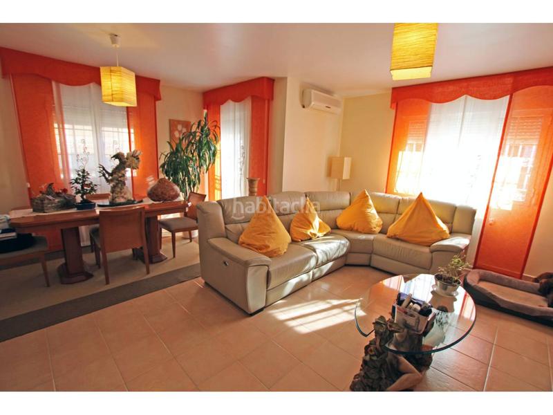 Foto c575c269-bd90-40af-9527-29fab203db03. Casa adossada amb calefacció aparcament piscina a Cabanillas del Campo