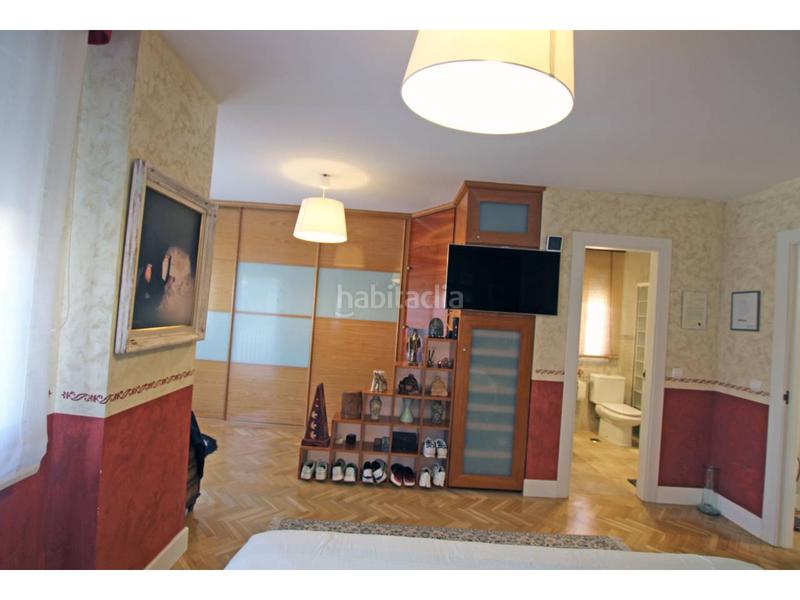 Foto f99e7837-a088-4bf1-af47-a3148743351d. Casa adossada amb calefacció aparcament piscina a Cabanillas del Campo