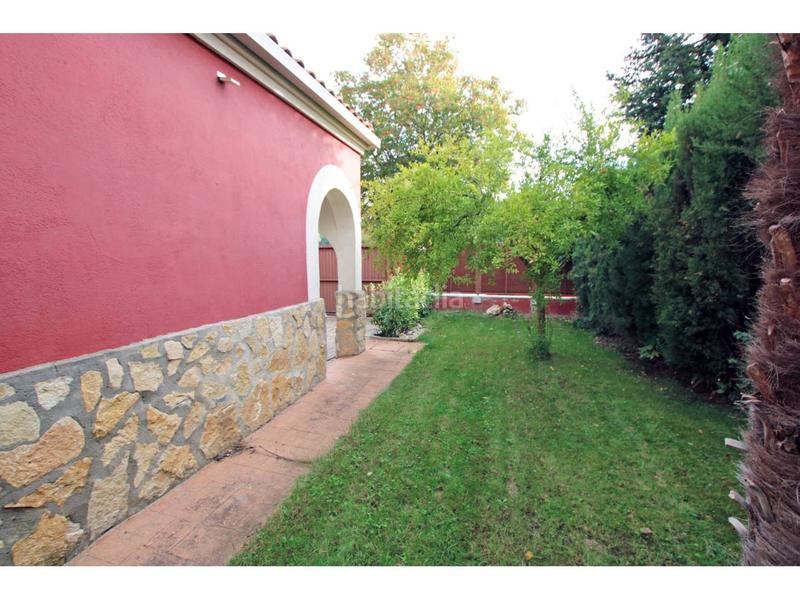 Foto c170de82-eb49-4c60-8e5d-f8e02d46f5a7. Chalet piso en venta en Cabanillas del Campo