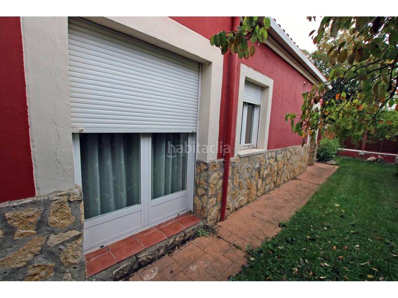 Foto c814c366-8edf-44cf-b009-b1a6814533aa. Chalet piso en venta en Cabanillas del Campo