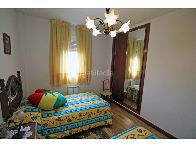 Foto d2b5b2db-5cf9-4093-baeb-130abb88204a. Chalet piso en venta en Cabanillas del Campo