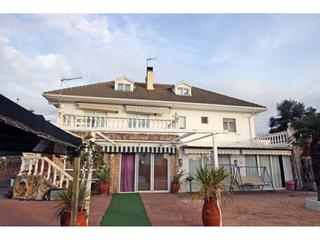 Casa in Casar (El). Casa en venta en el casar