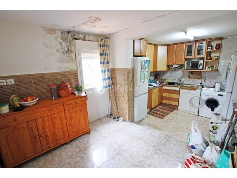 Foto 44e01c5c-7354-4c60-96aa-e5bc5e6892a5. Casa con parcheggio in Casar (El)