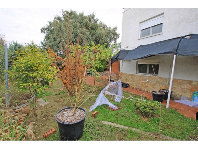 Foto c30c98ca-ee1b-4ba9-b555-d1812da06302. Casa con parcheggio in Casar (El)