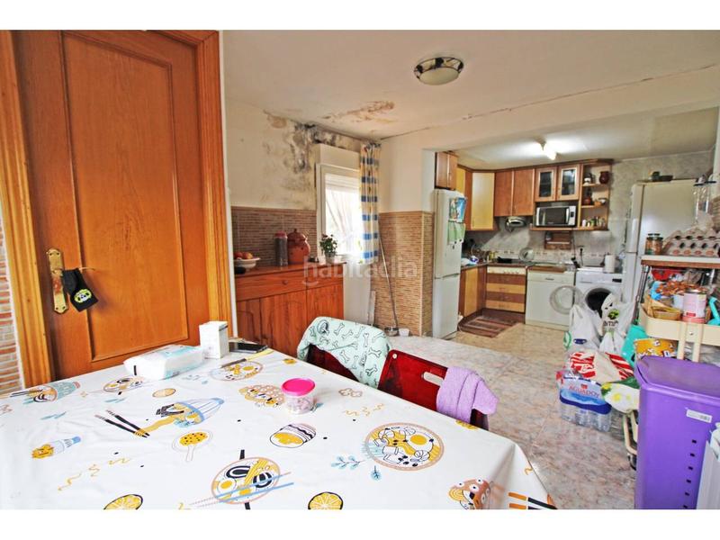 Foto cf960b59-ebec-43f1-8feb-424e243e7e94. Casa con parcheggio in Casar (El)