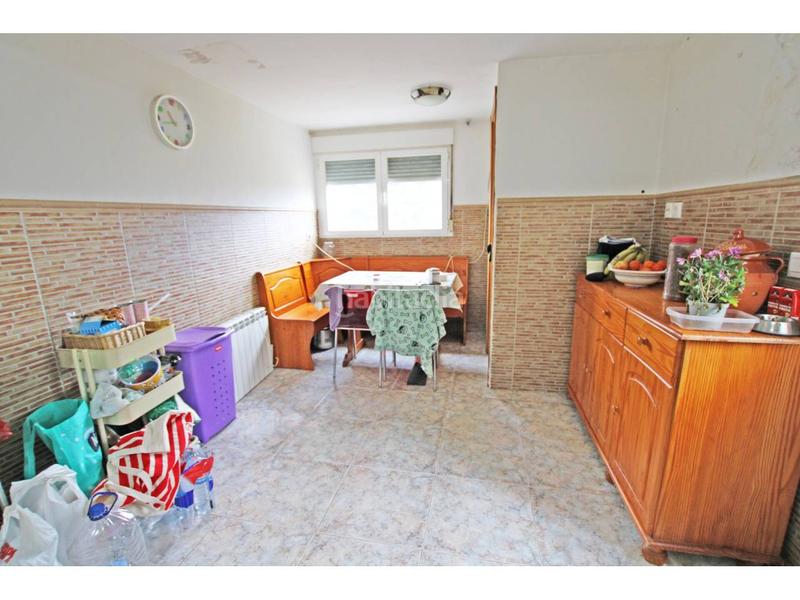 Foto f9a1ac25-a104-4d1e-bdc0-15e829801c77. Casa con parcheggio in Casar (El)