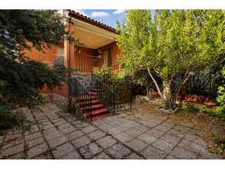 Chalet  Calle abetos. Chalet unifamiliar en venta en pioz