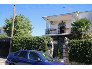 Chalet  Calle lilo. Chalet en venta en trijueque