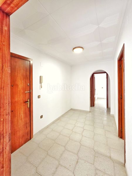Foto 63146780-9db0-4348-8559-72742b2ba570. Pis a Els Pavos Blanes