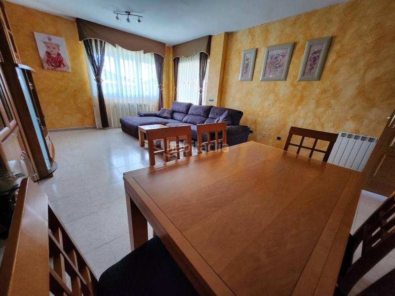 Foto 42ecab42-c304-4108-aff4-fcefb652d105. Chalet con riscaldamento parcheggio piscina in Galápagos