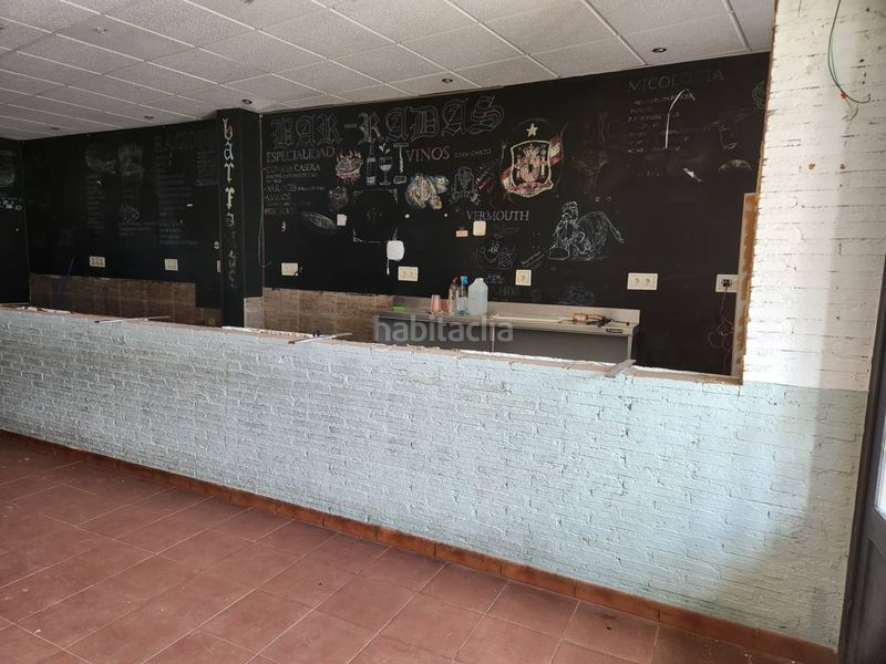 Foto e8770f9c-1a6c-49f5-bc9b-ff2a5e5c0422. Rent business premise in Casar (El)