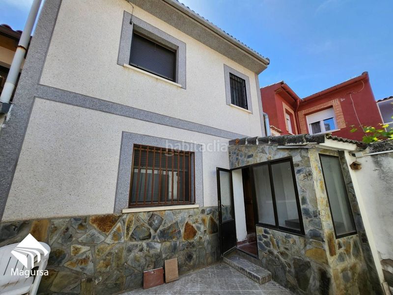 Foto 31a884da-2bf8-47f2-a2c3-f3519e07d464. Casa adossada amb calefacció aparcament a Casar (El)