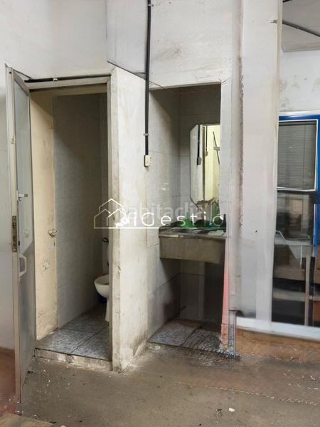 Foto eadcef1a-5a66-4f91-adf8-b2365f94ae65. Local comercial local en venta en passatge rius en Hospitalet de Llobregat (L´)