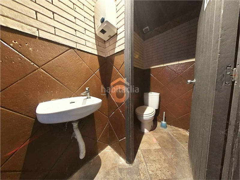 Foto 4f09189f-275e-4315-85e7-f2a2e8aa7b62. Local comercial a Centre Sant Boi de Llobregat