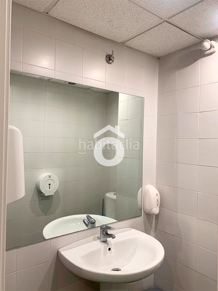 Foto df4737f5-a5bb-4778-9f42-789806334604. Traspàs local comercial a Eixample Sant Joan Despí