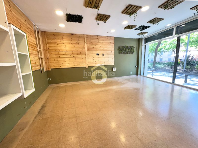 Foto 43cc3aba-89d2-4970-a1fc-f56bced819e0. Local comercial amb calefacció a El Gall Esplugues de Llobregat