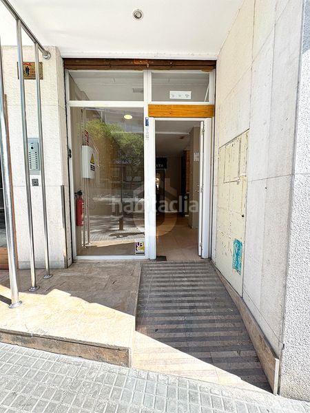 Foto dcc8503d-4cfe-47f5-847f-7c8e0dae8a6b. Local comercial amb calefacció a El Gall Esplugues de Llobregat