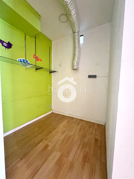 Foto e807bad3-674a-4179-949f-0604a63c1d99. Local comercial amb calefacció a El Gall Esplugues de Llobregat