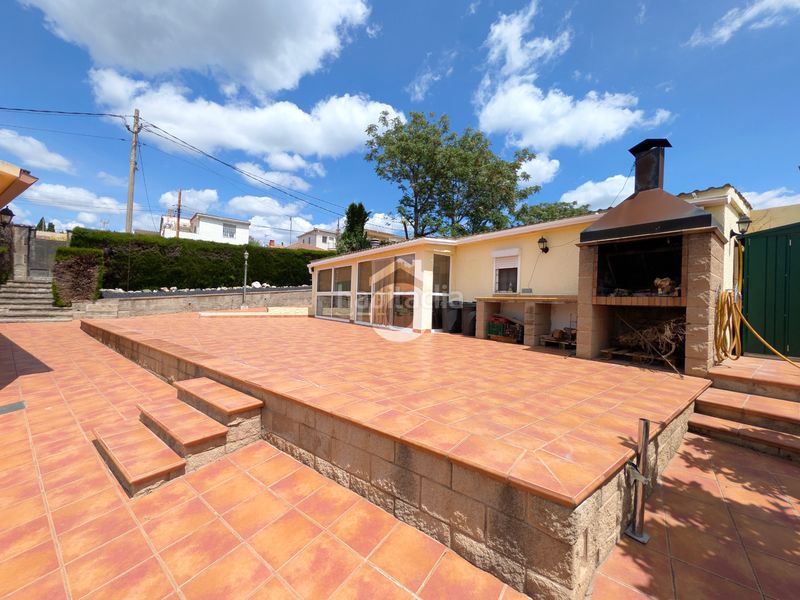 Foto 9b21b0dc-d5ce-422f-9965-5885a7e3e7e8. Casa  en Mas d´en Gall Esparreguera