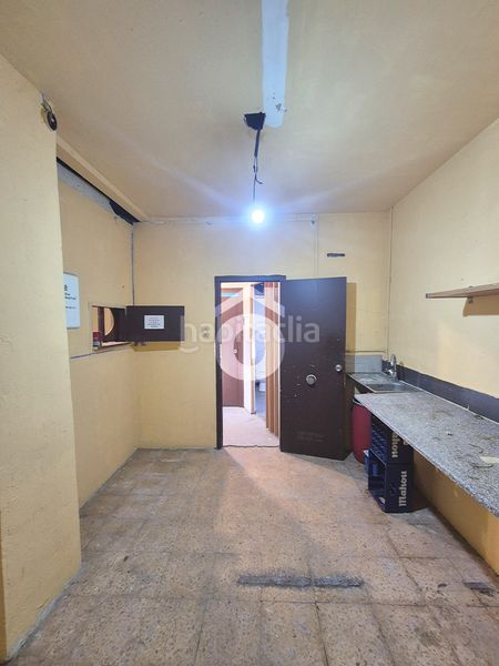Foto b625ec3e-6fe4-46d5-9788-163c19ddb146. Local comercial a Centre Sant Joan Despí