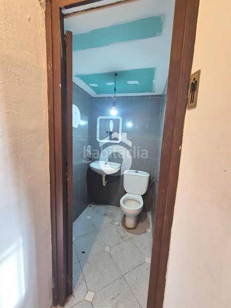 Foto d93d59b7-120a-49a7-86d9-6304d6477de5. Local comercial a Centre Sant Joan Despí