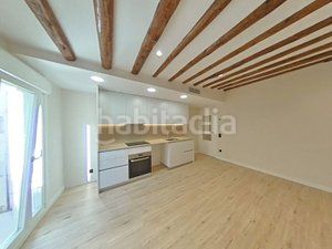 Foto 109394b9-aa1f-46b6-b5c2-175c1d1be1f0. Pis amb calefacció a Sant Antoni Barcelona