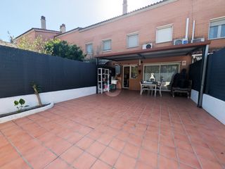 Lloguer Casa adossada  Carrer de francesc macià. Alquiler en francesc macia, martorell