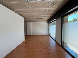 Lloguer Local Comercial a Torelló. Es lloga local comercial