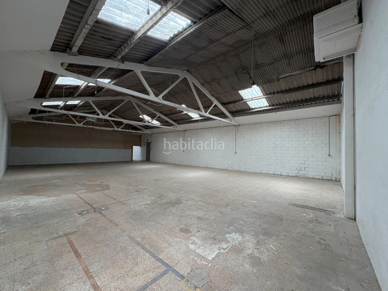Foto d722969e-3312-4772-a02a-fb01a7f20714. Nau industrial a Torelló
