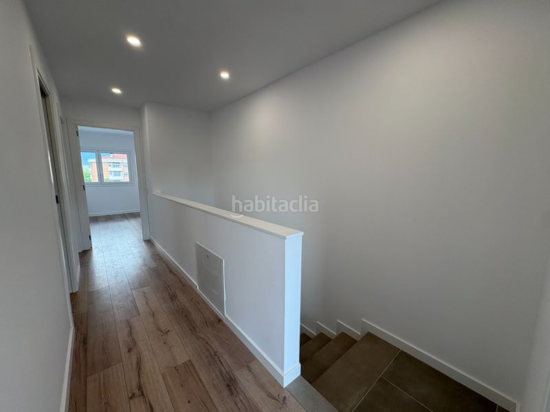 Foto 1142026e-168b-48a2-b759-250a8e1eaae3. Casa adossada amb calefacció aparcament a Torelló