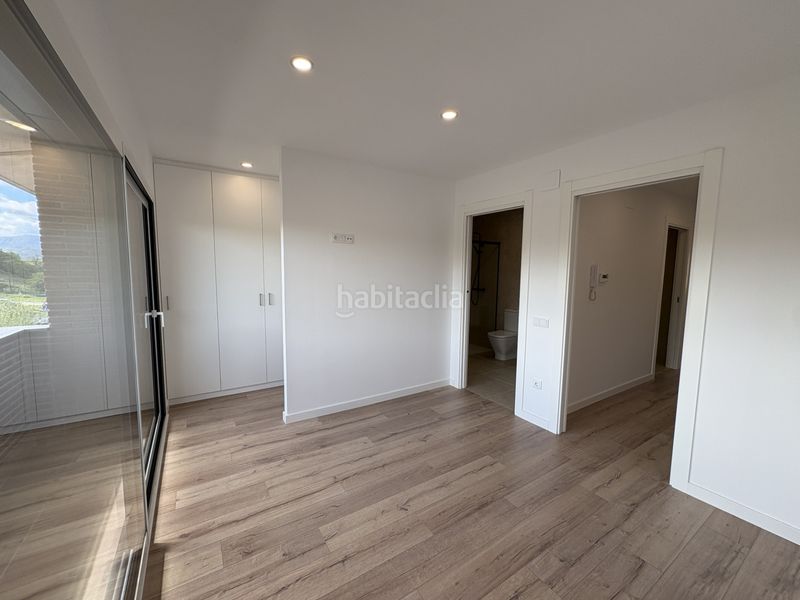 Foto c42346e0-a0ce-48dc-b95f-c648aa55d558. Casa adossada amb calefacció aparcament a Torelló
