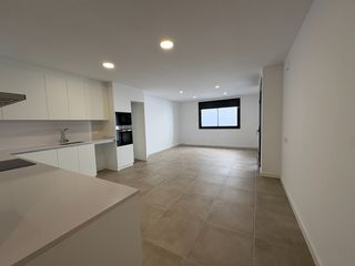 Etagenwohnung in Torelló. Planta baixa d'obra nova en venda amb sortida a torelló