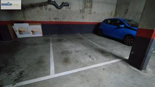 Aparcament cotxe a Zona Esportiva. Plaza de parking en la zona esportiva a tocar de fgc nacions uni
