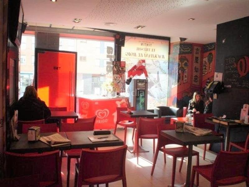 Foto 1b3e912f-93db-481d-93f0-c646e19280d4. Local comercial barcafetería en venta en el centro en Terrassa