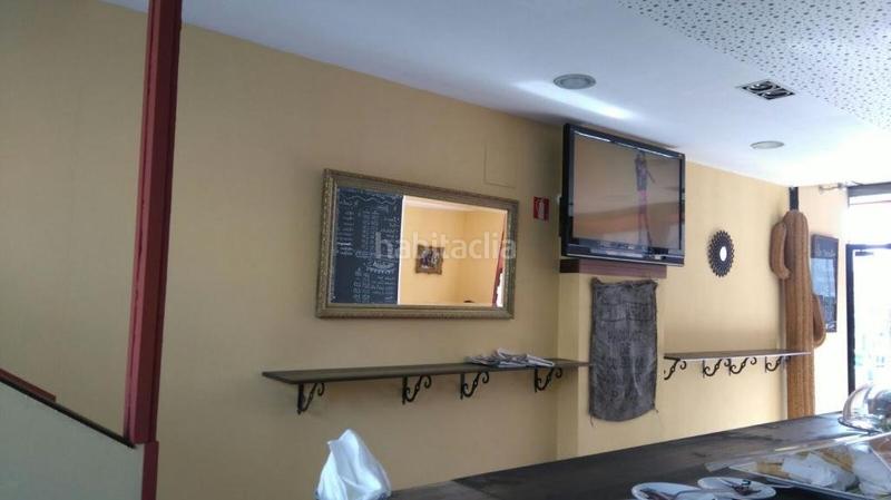 Foto d70a9718-b0ab-4fb9-8108-f3ceeb90a17e. Local comercial barcafetería en venta en el centro en Terrassa