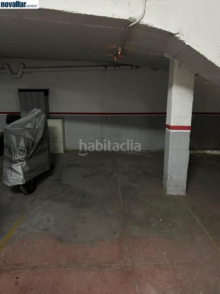 Foto 320713de-b31d-4321-96b3-f3b9a6e32d7f. Parking coche en carrer salou 33 2 plazas para guardar 3 coches en Terrassa