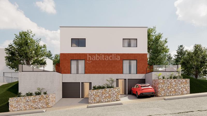 Foto 082b03f3-3a97-4675-bb39-83eae5a8d8aa. Casa aparellada a carrer amèrica 47 a Can Parellada Terrassa